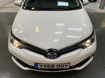 Toyota Auris 1.8 VVT-h Design CVT Euro 6 (s/s) 5dr