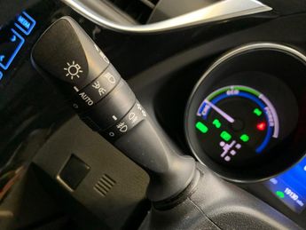 Toyota Auris 1.8 VVT-h Design CVT Euro 6 (s/s) 5dr