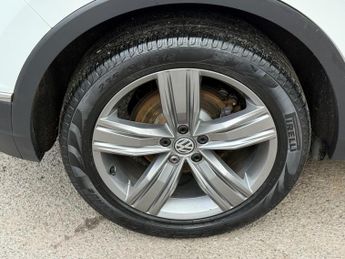 Volkswagen Tiguan 2.0 TDI SEL DSG Euro 6 (s/s) 5dr