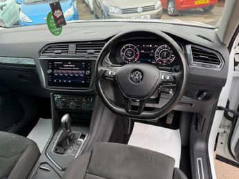 Volkswagen Tiguan 2.0 TDI SEL DSG Euro 6 (s/s) 5dr