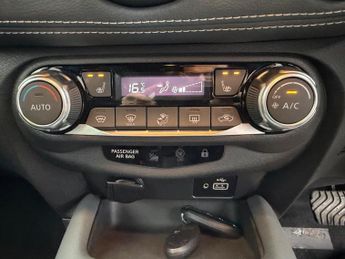 Nissan Juke 1.0 DIG-T Tekna DCT Auto Euro 6 (s/s) 5dr
