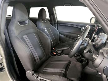 MINI Hatch 1.5 Cooper Sport Hatchback 3dr Petrol Manual Euro 6 (s/s) (136 p