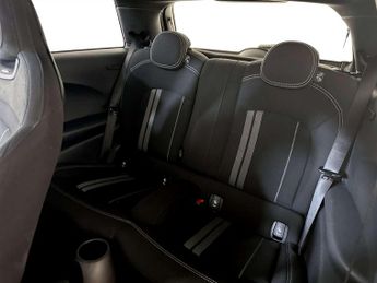 MINI Hatch 1.5 Cooper Sport Hatchback 3dr Petrol Manual Euro 6 (s/s) (136 p