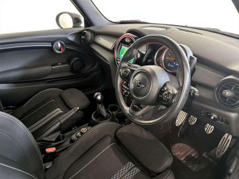 MINI Hatch 1.5 Cooper Sport Hatchback 3dr Petrol Manual Euro 6 (s/s) (136 p
