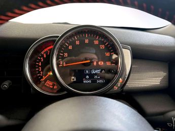 MINI Hatch 1.5 Cooper Sport Hatchback 3dr Petrol Manual Euro 6 (s/s) (136 p