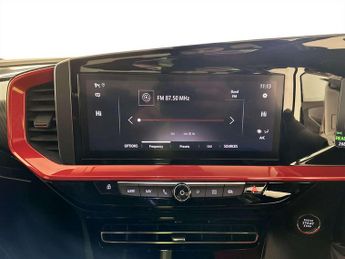 Vauxhall Mokka Electric 50kWh SRi Premium SUV 5dr Electric Auto (136 ps)