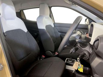 Dacia Spring 65 26.8kWh Expression Hatchback 5dr Electric Auto (65 ps)