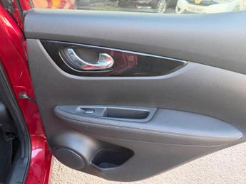 Nissan Qashqai 1.2 DIG-T Tekna XTRON 2WD Euro 6 (s/s) 5dr