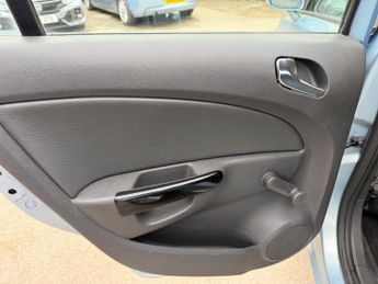 Vauxhall Corsa 1.4i 16v Design 5dr (a/c)