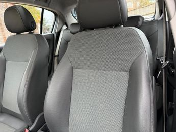 Vauxhall Corsa 1.4i 16v Design 5dr (a/c)