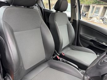 Vauxhall Corsa 1.4i 16v Design 5dr (a/c)