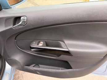 Vauxhall Corsa 1.4i 16v Design 5dr (a/c)