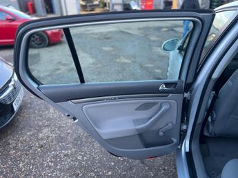 Volkswagen Golf 1.6 FSI SE 5dr