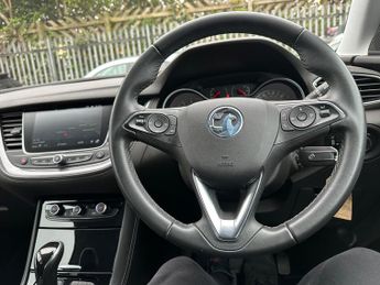 Vauxhall Grandland X 1.2 Turbo SRi Nav Auto Euro 6 (s/s) 5dr