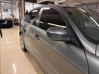 BMW 3 Series 2.0 320d SE Steptronic Euro 5 4dr