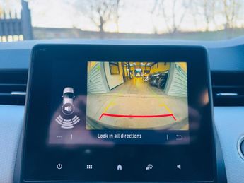 Renault Clio 1.6 E-TECH Techno Auto Euro 6 (s/s) 5dr