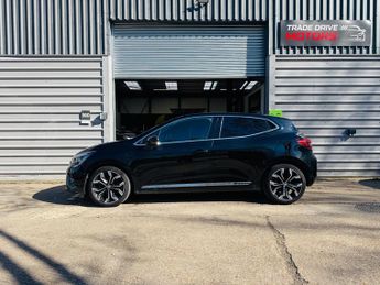 Renault Clio 1.6 E-TECH Techno Auto Euro 6 (s/s) 5dr