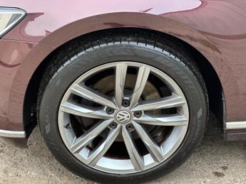 Volkswagen Passat 2.0 TDI BlueMotion Tech GT DSG Euro 6 (s/s) 5dr
