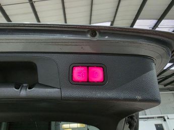 Mercedes-Benz GLC 2.0 GLC300de 13.5kWh AMG Line (Premium Plus) G-Tronic+ 4MATIC Eu