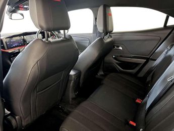 Vauxhall Mokka Electric 50kWh SRi Premium SUV 5dr Electric Auto (136 ps)