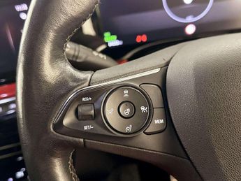 Vauxhall Mokka Electric 50kWh SRi Premium SUV 5dr Electric Auto (136 ps)