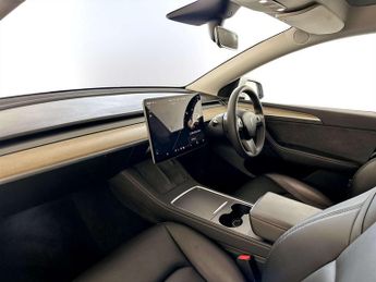 Tesla Model Y SUV 5dr Electric Auto RWD (346 ps)