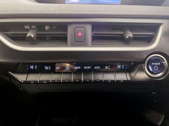 Lexus UX 300e 54.3kWh SUV 5dr Electric Auto (204 ps)