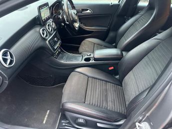 Mercedes-Benz A Class 1.6 A180 AMG Line (Executive) 7G-DCT Euro 6 (s/s) 5dr