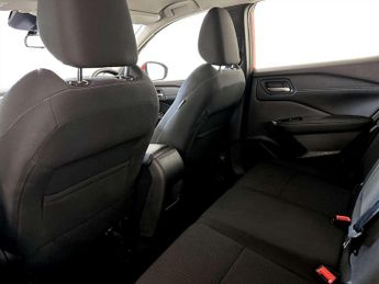 Nissan Qashqai 1.3 DIG-T MHEV Acenta Premium SUV 5dr Petrol Hybrid Manual Euro 