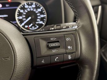 Nissan Qashqai 1.3 DIG-T MHEV Acenta Premium SUV 5dr Petrol Hybrid Manual Euro 