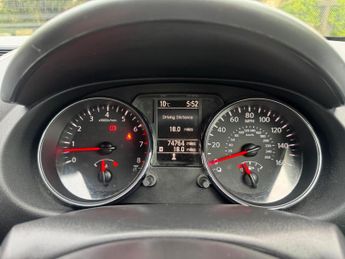 Nissan Qashqai 2.0 Acenta 2WD Euro 5 5dr