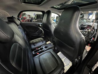 Smart forfour 17.6kWh Exclusive Hatchback 5dr Electric Auto (22kW Charger) (82