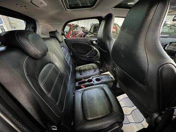 Smart forfour 17.6kWh Exclusive Hatchback 5dr Electric Auto (22kW Charger) (82