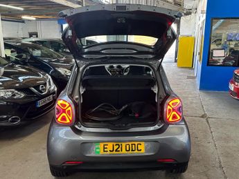 Smart forfour 17.6kWh Exclusive Hatchback 5dr Electric Auto (22kW Charger) (82