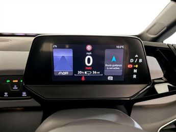 Volkswagen ID.3 Pro Performance 58kWh Life Hatchback 5dr Electric Auto (204 ps)