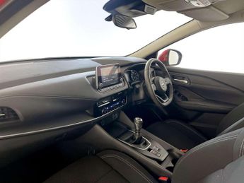 Nissan Qashqai 1.3 DIG-T MHEV Acenta Premium SUV 5dr Petrol Hybrid Manual Euro 