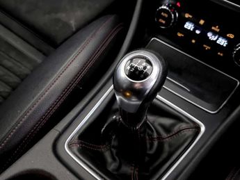 Mercedes-Benz GLA 2.1 GLA200d AMG Line (Executive) SUV 5dr Diesel Manual Euro 6 (s