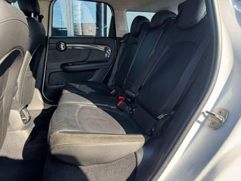 MINI COUNTRYMAN 1.5 7.6kWh Cooper SE Classic SUV 5dr Petrol Plug-in Hybrid Auto 