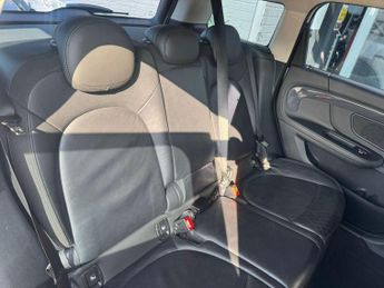 MINI COUNTRYMAN 1.5 7.6kWh Cooper SE Classic SUV 5dr Petrol Plug-in Hybrid Auto 