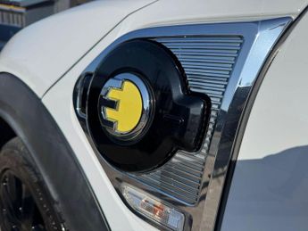 MINI COUNTRYMAN 1.5 7.6kWh Cooper SE Classic SUV 5dr Petrol Plug-in Hybrid Auto 