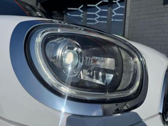 MINI COUNTRYMAN 1.5 7.6kWh Cooper SE Classic SUV 5dr Petrol Plug-in Hybrid Auto 