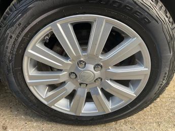 Land Rover Discovery 4 3.0 SD V6 SE Auto 4WD Euro 5 (s/s) 5dr