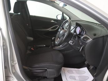 Vauxhall Astra 1.5 Turbo D Business Edition Nav Euro 6 (s/s) 5dr