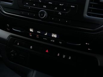 Toyota PROACE Verso 2.0D Shuttle Medium MPV MWB Euro 6 (s/s) 5dr (9 Seat)