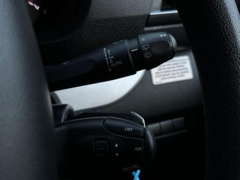 Toyota PROACE Verso 2.0D Shuttle Medium MPV MWB Euro 6 (s/s) 5dr (9 Seat)