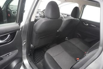 Nissan Qashqai 1.6 dCi N-Connecta XTRON 2WD Euro 6 (s/s) 5dr
