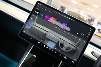 TESLA Model 3 Standard Range Plus Saloon 4dr Electric Auto RWD (241 bhp) +FREE