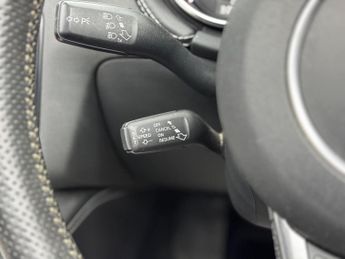 Audi TT RS 2.5 TFSI RS Roadster S Tronic quattro Euro 5 2dr