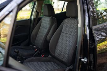 Vauxhall Mokka 1.7 CDTi Exclusiv 2WD Euro 5 (s/s) 5dr