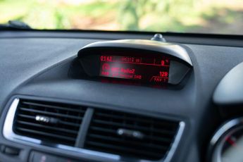 Vauxhall Mokka 1.7 CDTi Exclusiv 2WD Euro 5 (s/s) 5dr